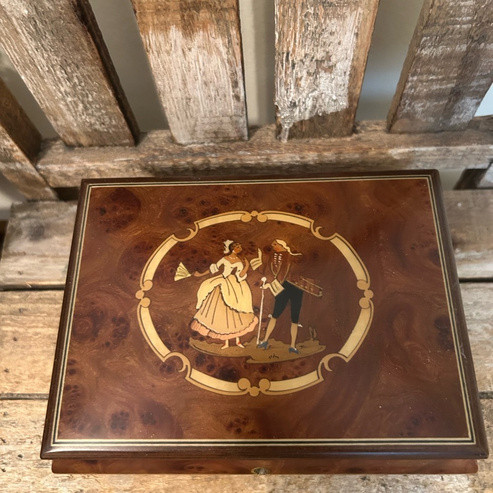 Italian Hand Crafted Inlaid Wood Reuge Swiss Jewelry Musical Box Edelweiss